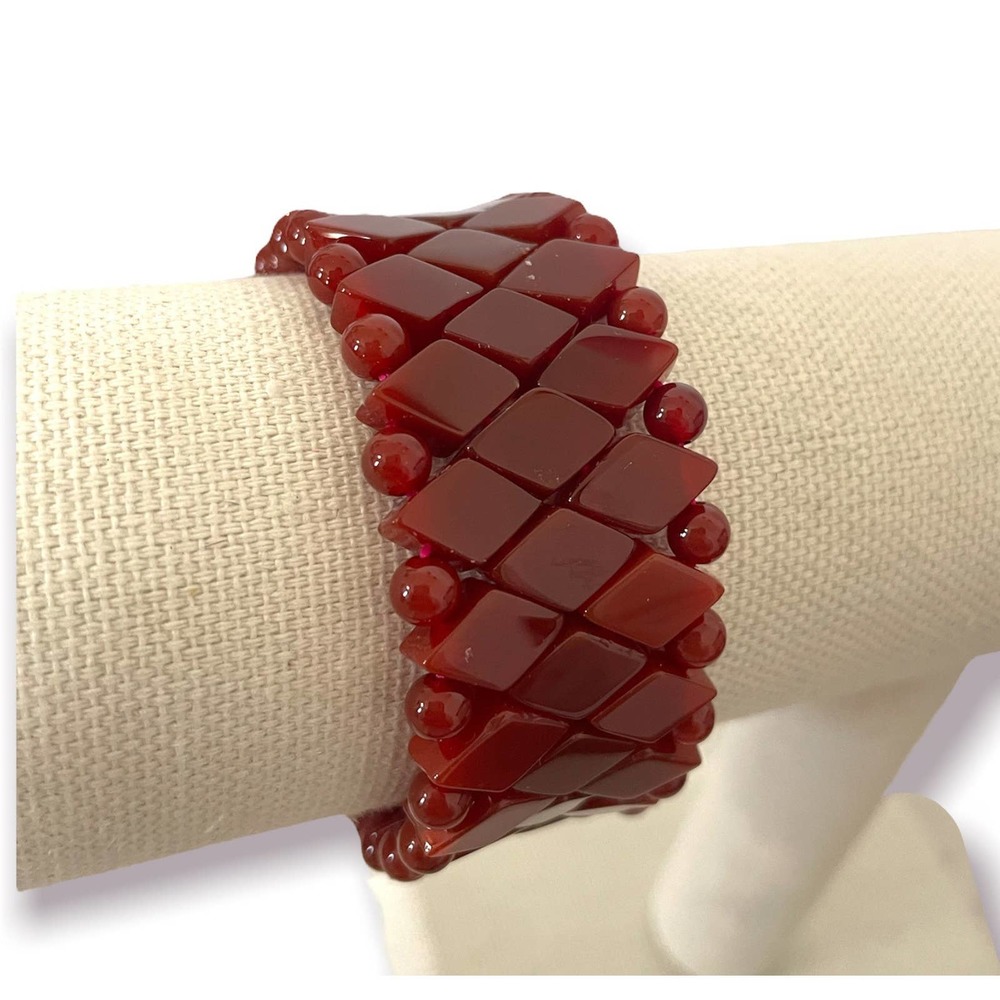 Vintage red stretch bead bracelet diamond pattern with round bead accents